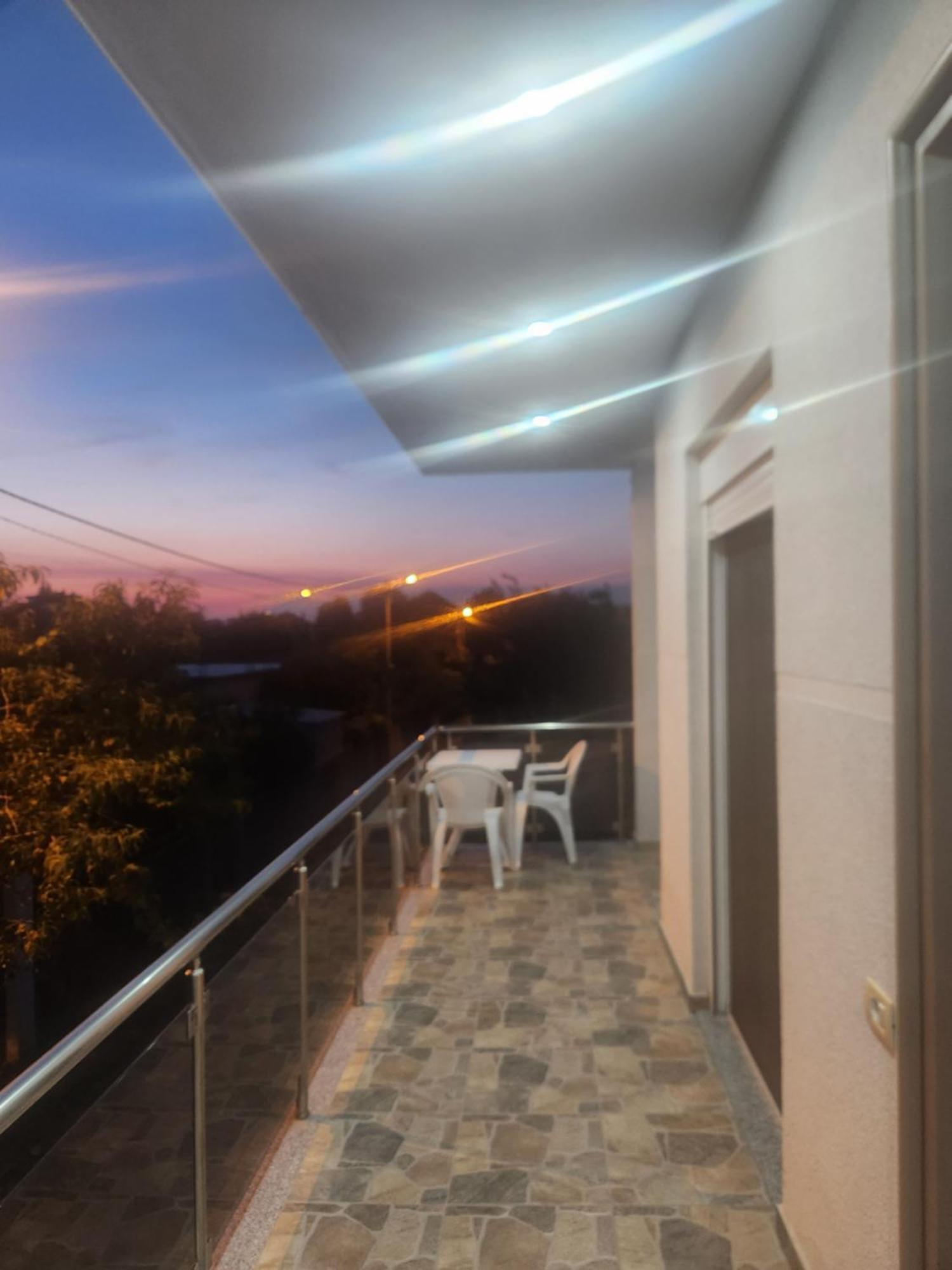 B&B Kroni 1 Shkodër Exterior foto